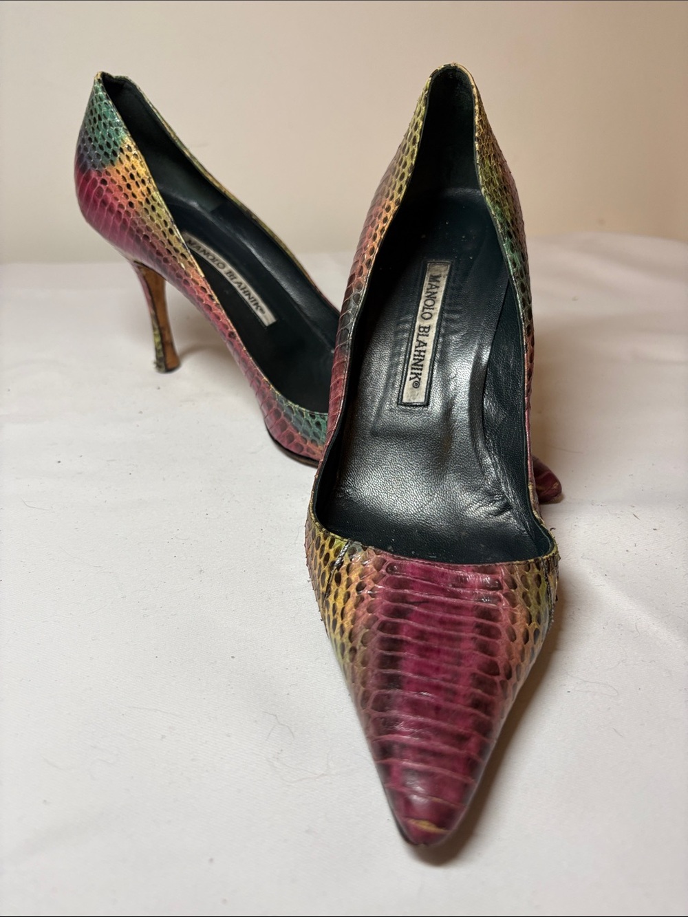 Manolo Blahnik Multicolor Gradient Snakeskin Pointed Toe Stiletto Size 38.5